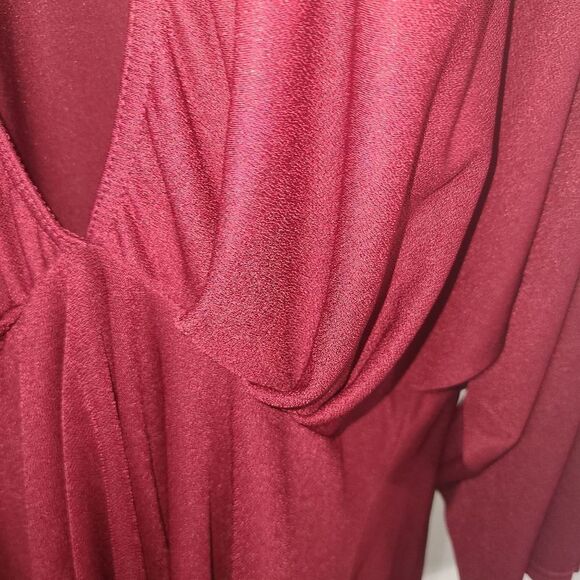 Nasty Gal Deep V‎ Dolman Sleeve Flirty Dress - Picture 5 of 13